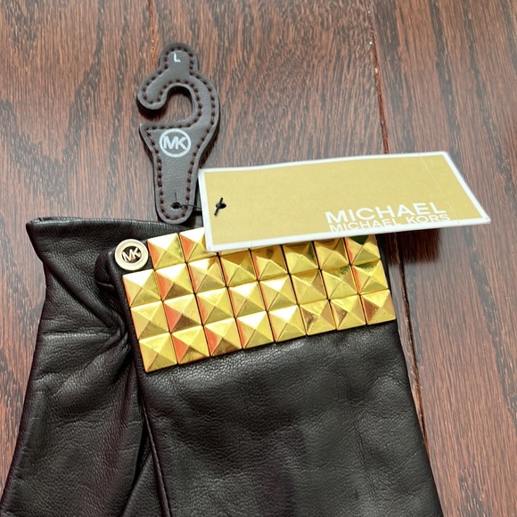 Michael Kors leather gloves - Picture 2 of 5